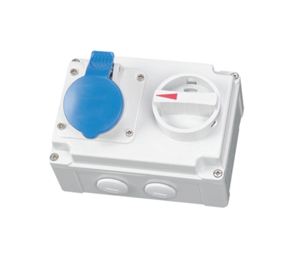 IP44 CEE/IEC socket with switch and mechanical interlocking